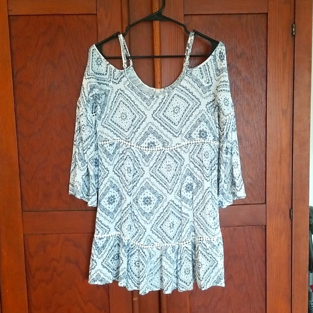 Mini Sundress/Beach cover up. Brand is En Créme. Size M.